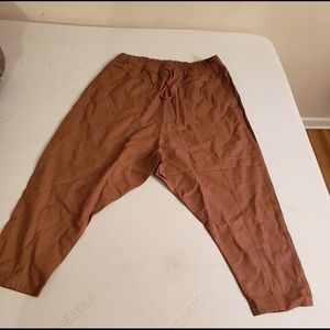 Drop crotch crop pants